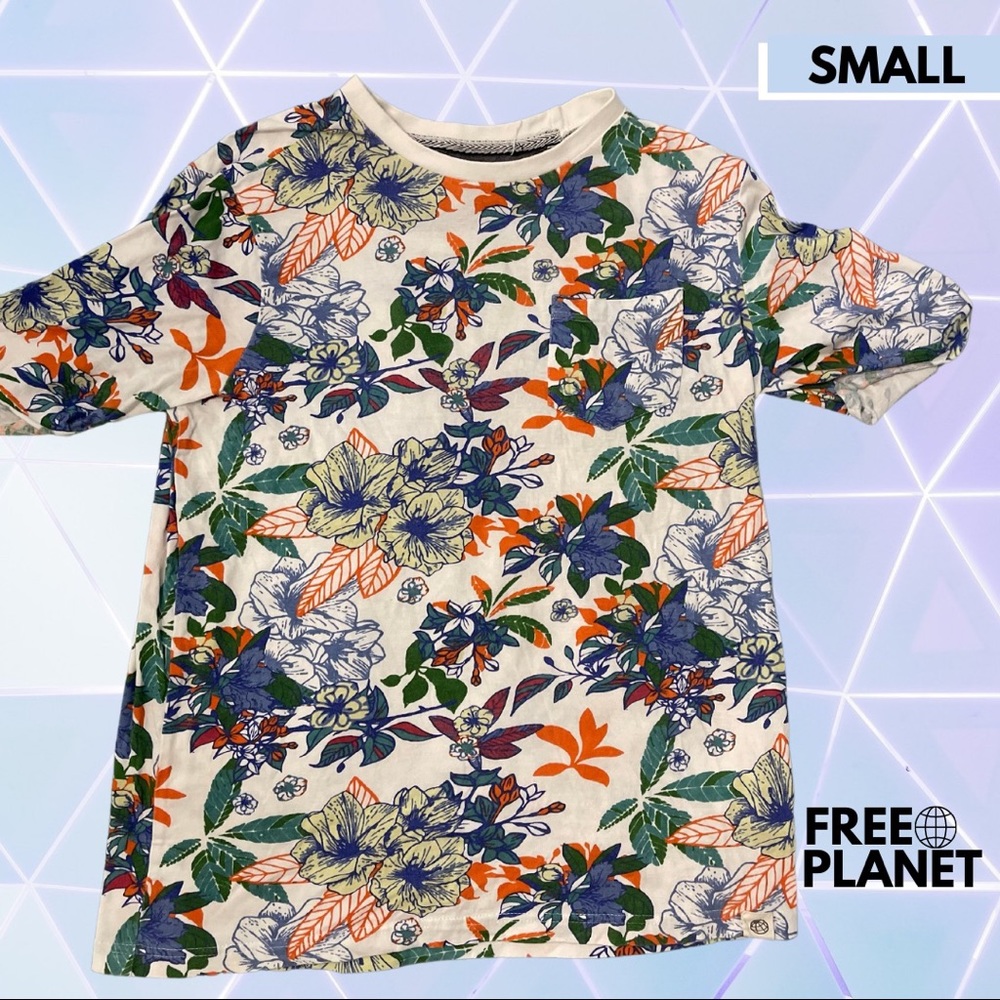 FREE PLANET FLORAL T-SHIRT